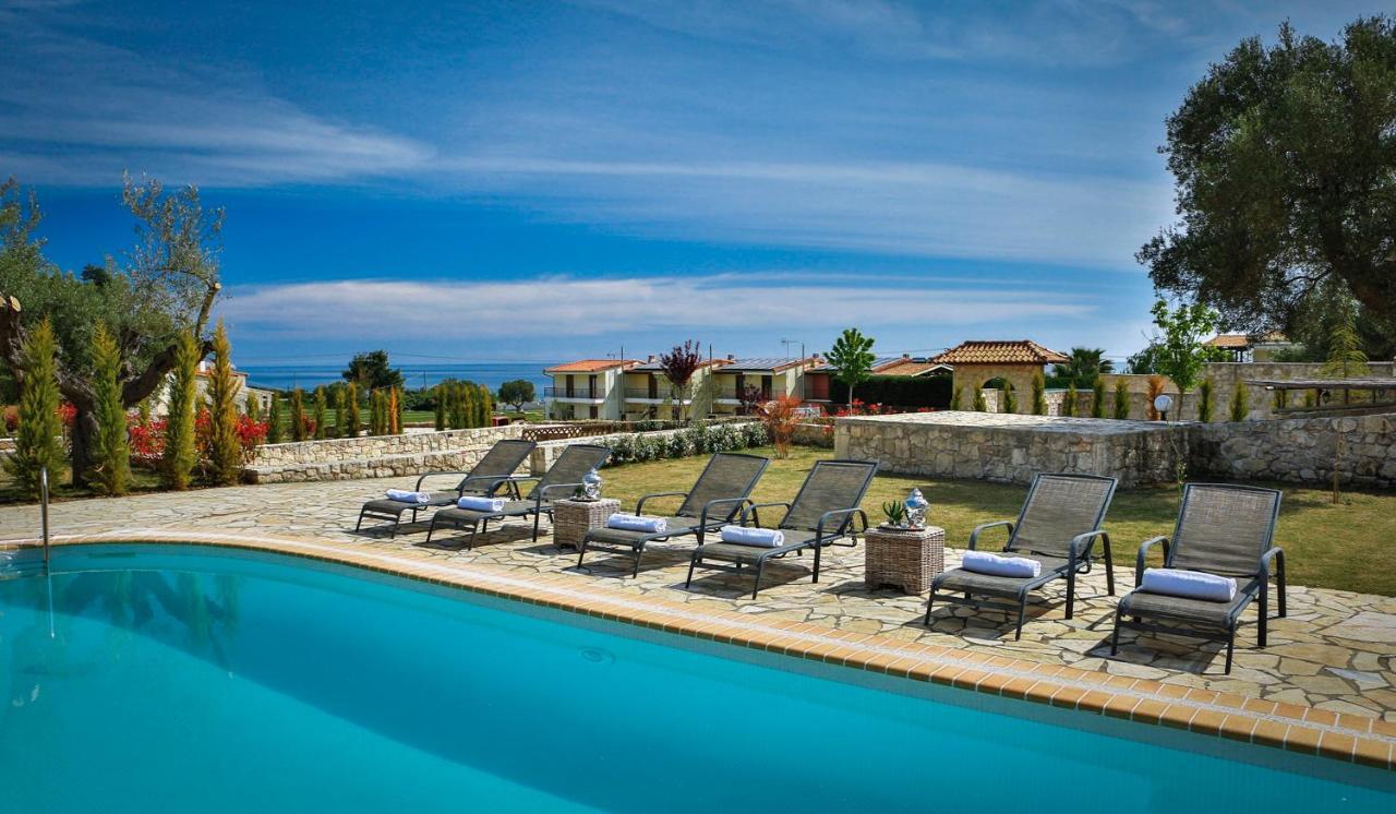 Stigmes Villas & Suites Nea Skioni Bagian luar foto