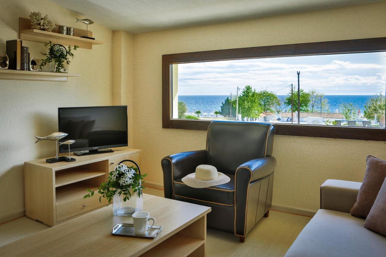 Stigmes Villas & Suites Nea Skioni Bagian luar foto