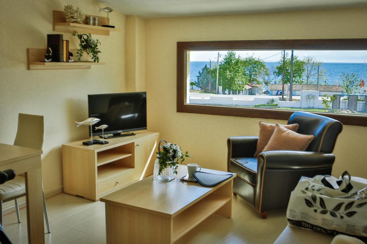 Stigmes Villas & Suites Nea Skioni Bagian luar foto