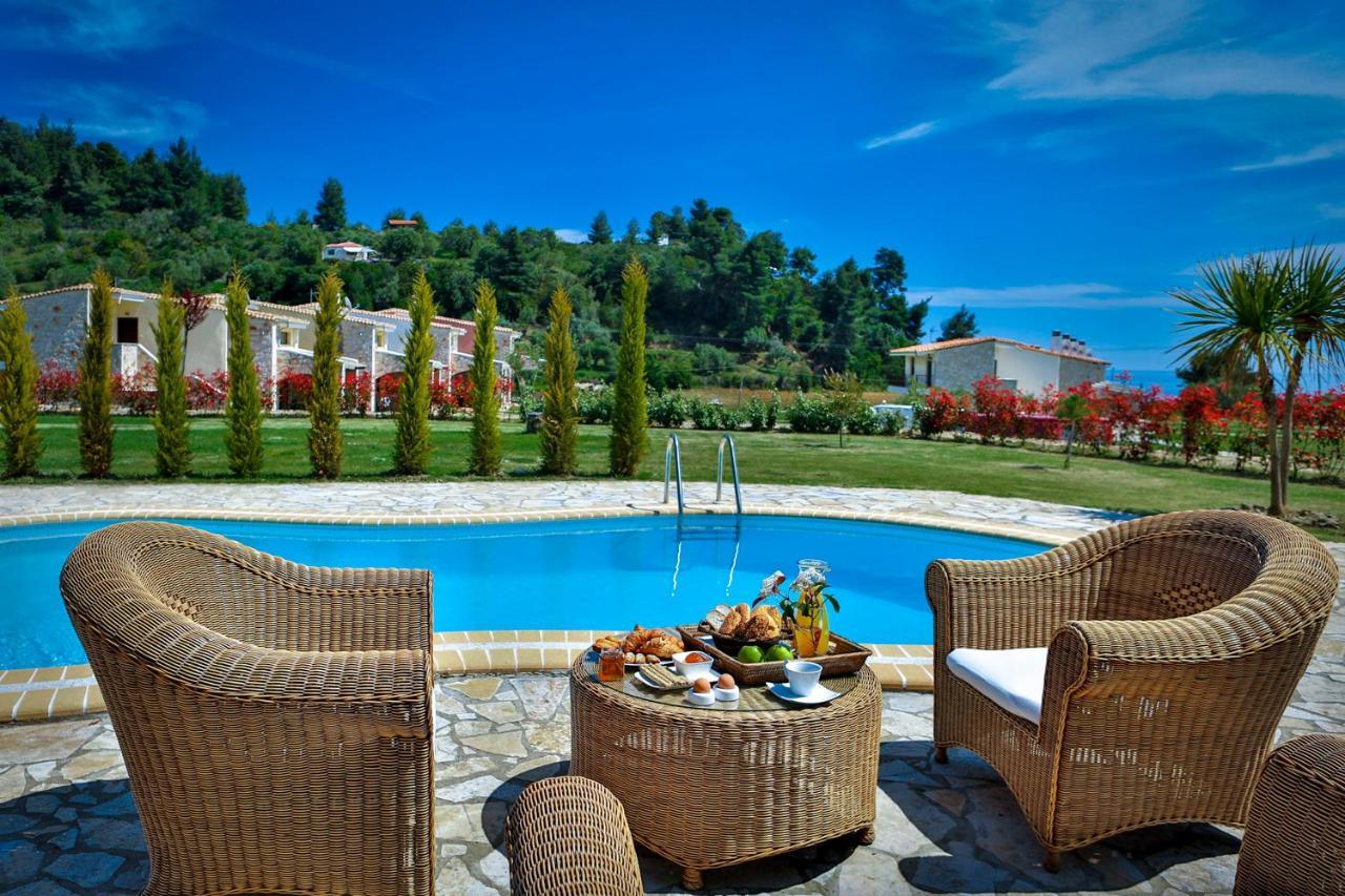 Stigmes Villas & Suites Nea Skioni Bagian luar foto