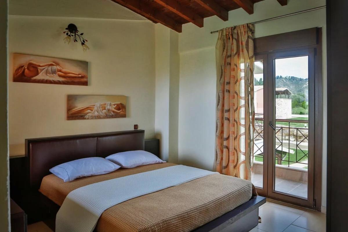 Stigmes Villas & Suites Nea Skioni Bagian luar foto