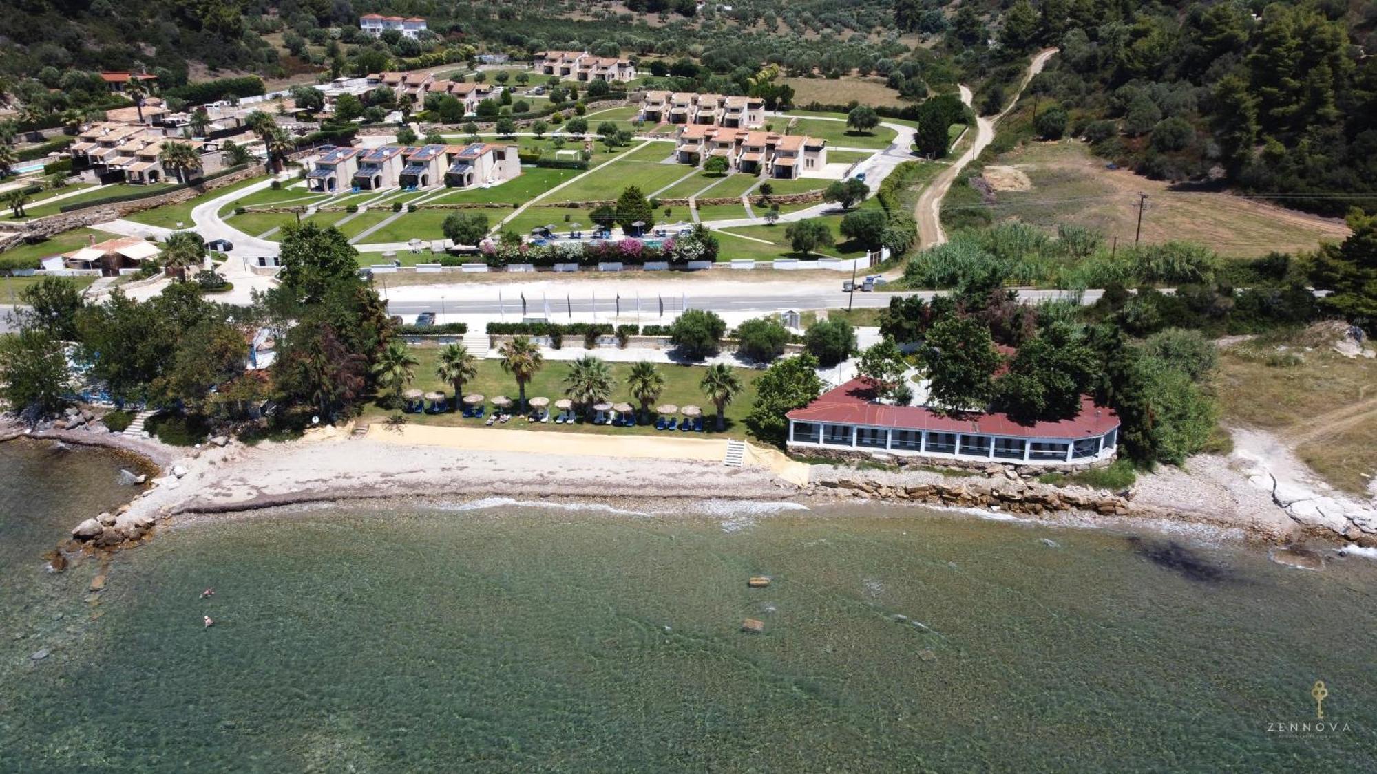 Stigmes Villas & Suites Nea Skioni Bagian luar foto