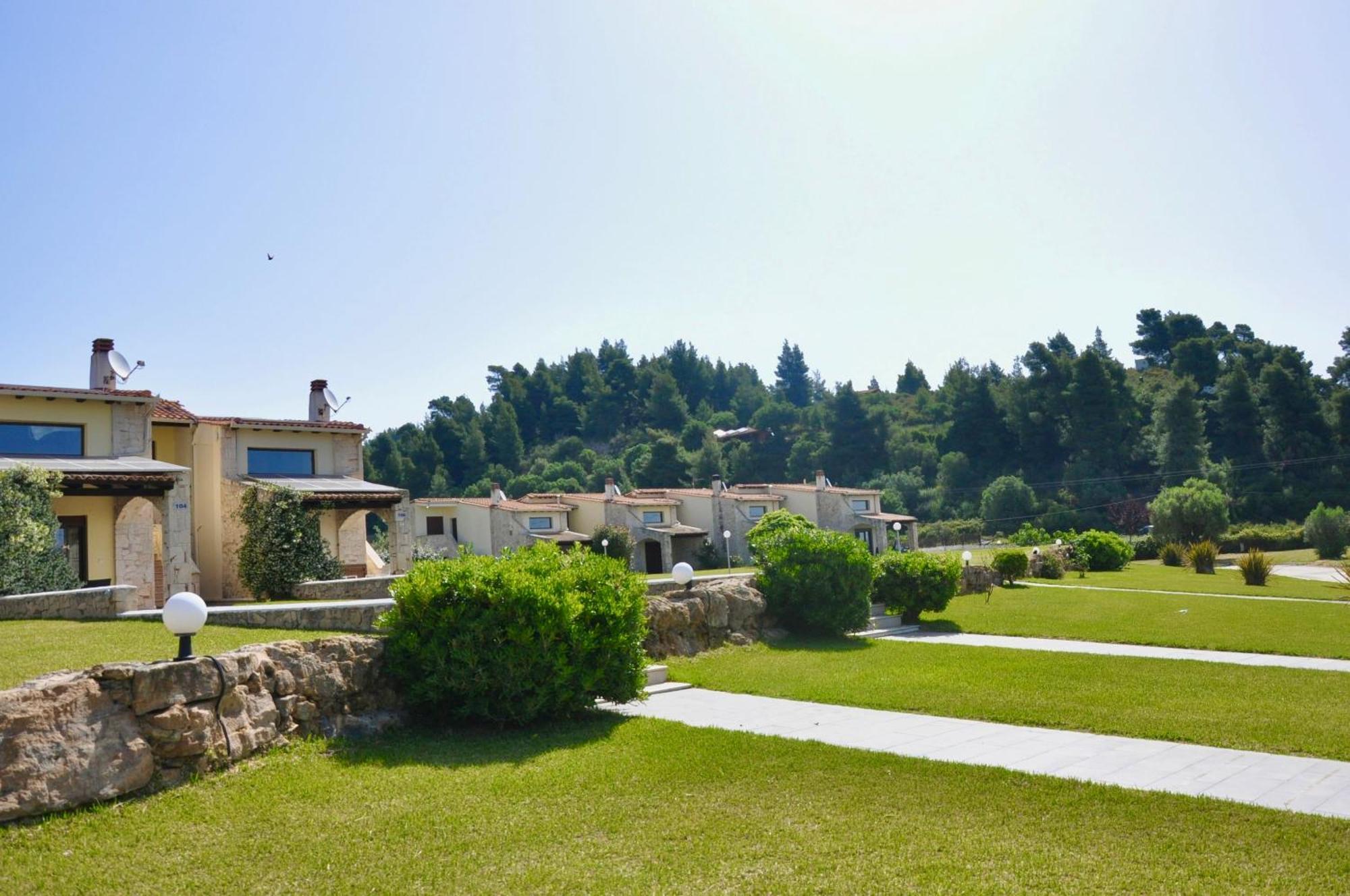 Stigmes Villas & Suites Nea Skioni Bagian luar foto
