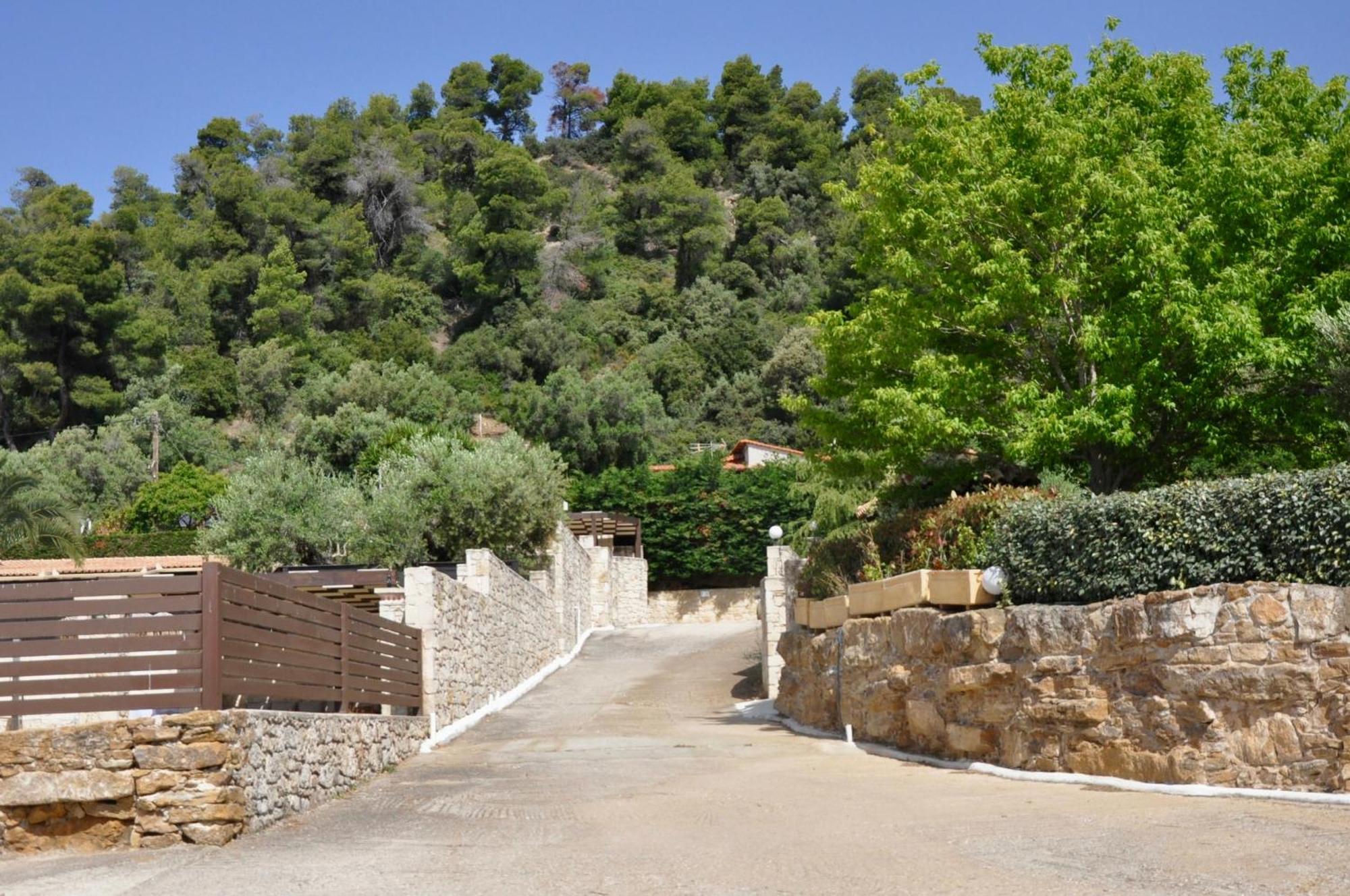 Stigmes Villas & Suites Nea Skioni Bagian luar foto