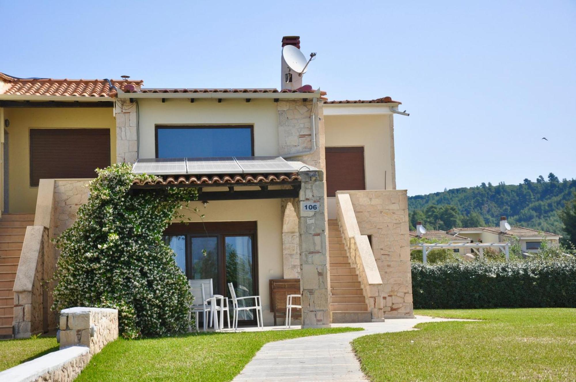 Stigmes Villas & Suites Nea Skioni Bagian luar foto