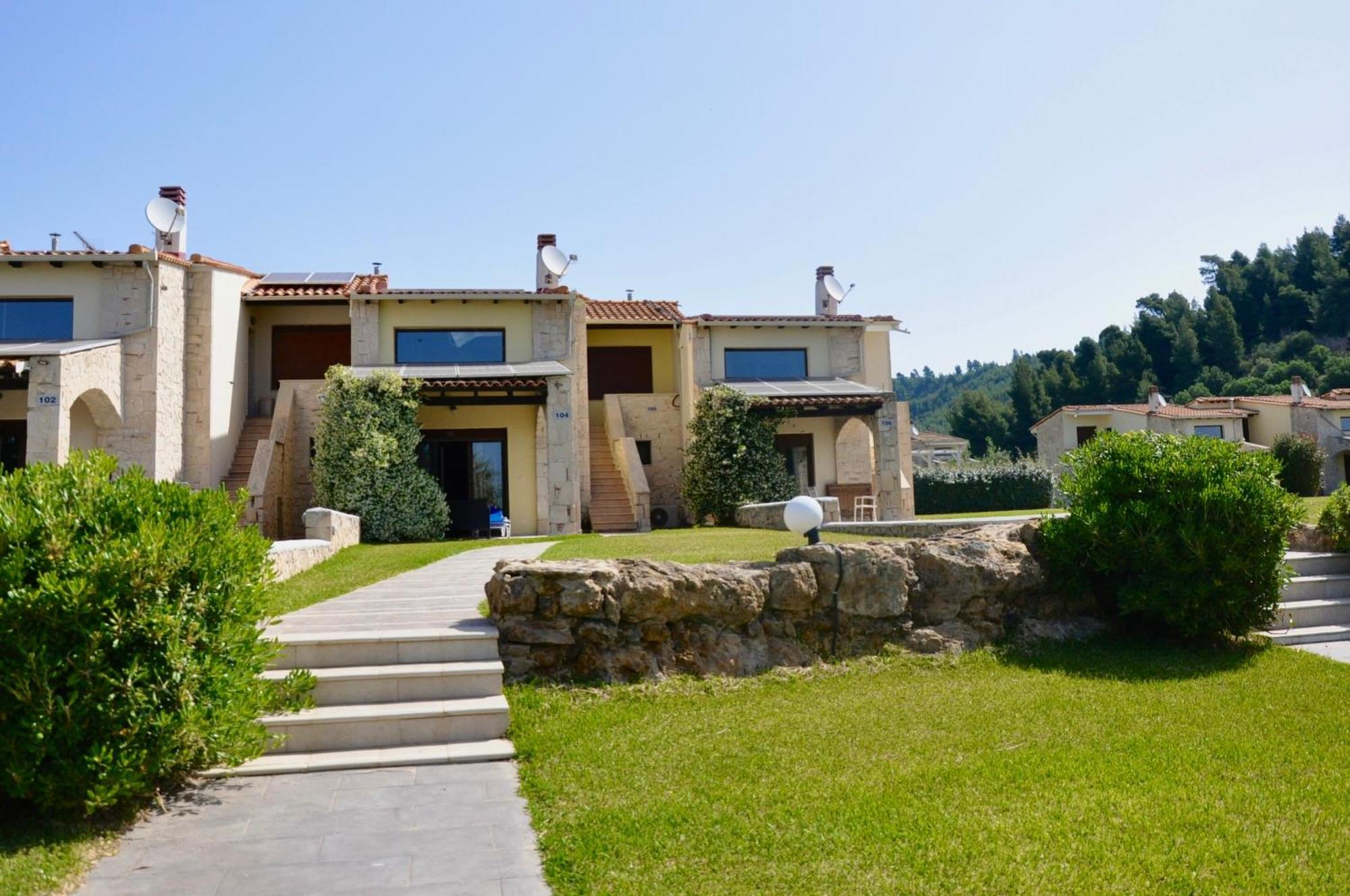 Stigmes Villas & Suites Nea Skioni Bagian luar foto