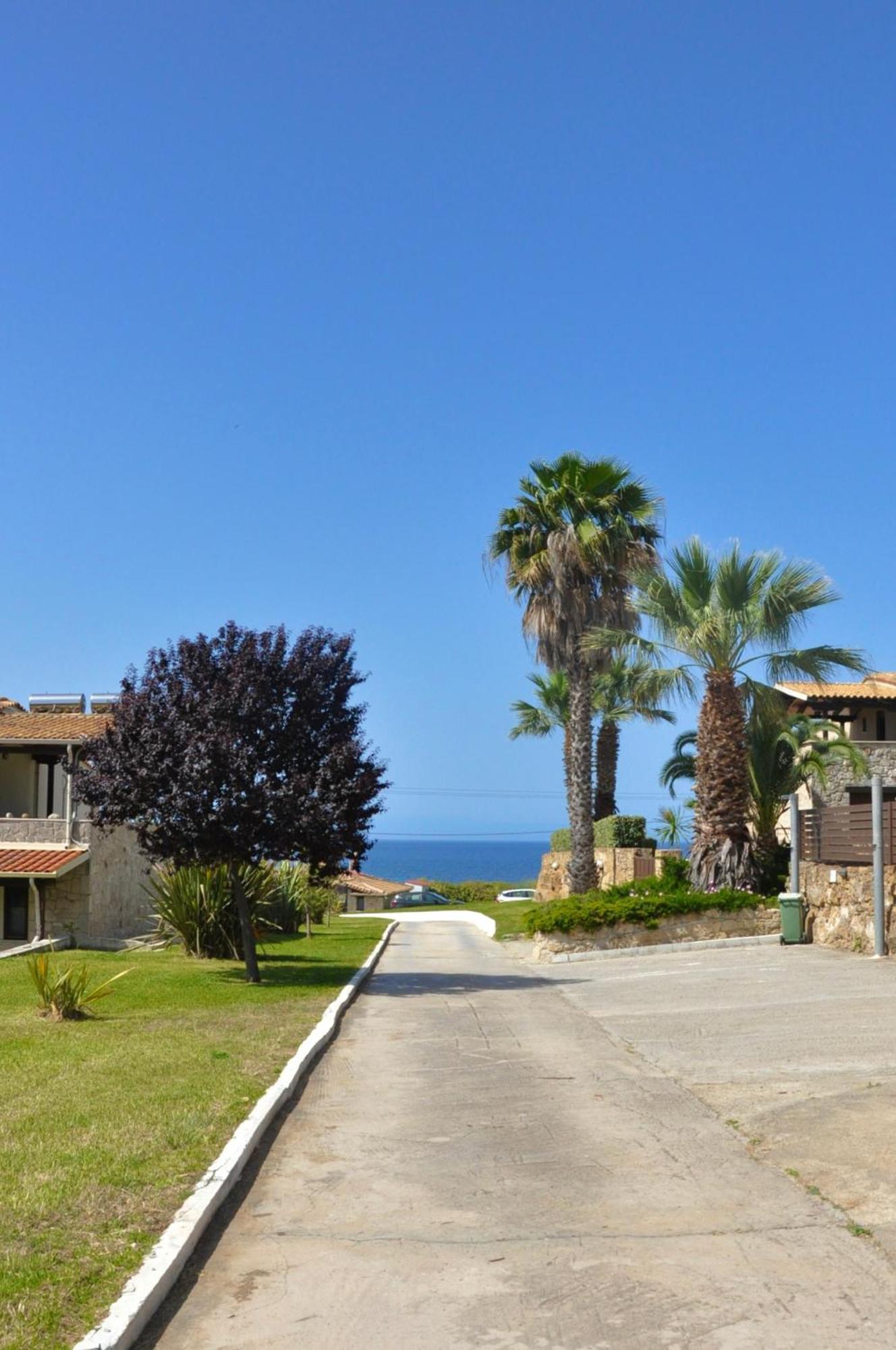Stigmes Villas & Suites Nea Skioni Bagian luar foto