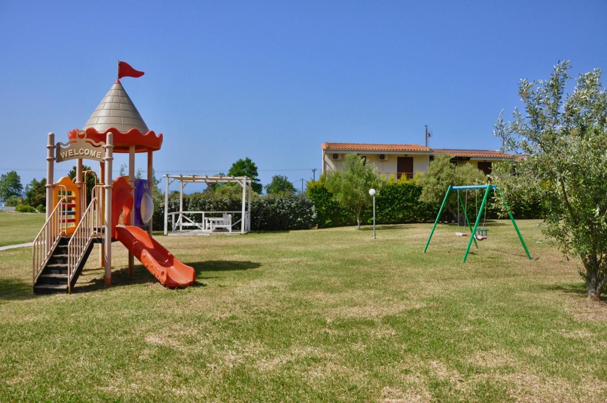 Stigmes Villas & Suites Nea Skioni Bagian luar foto