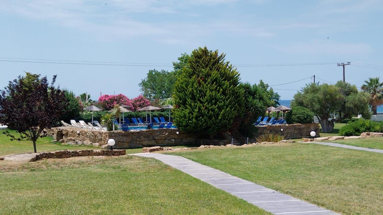 Stigmes Villas & Suites Nea Skioni Bagian luar foto