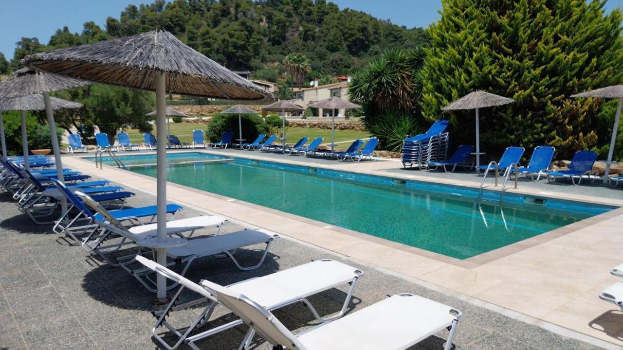 Stigmes Villas & Suites Nea Skioni Bagian luar foto