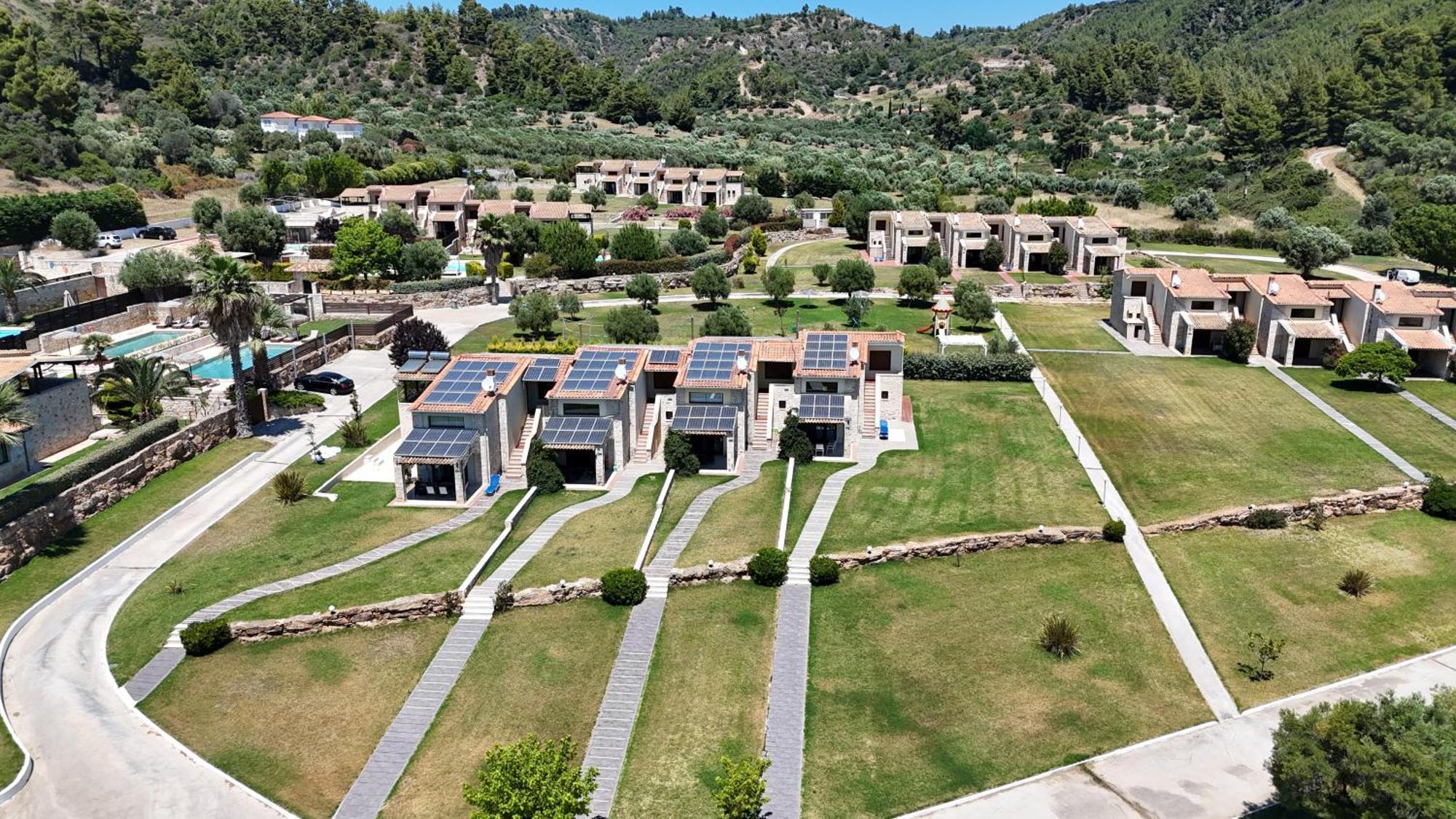 Stigmes Villas & Suites Nea Skioni Bagian luar foto