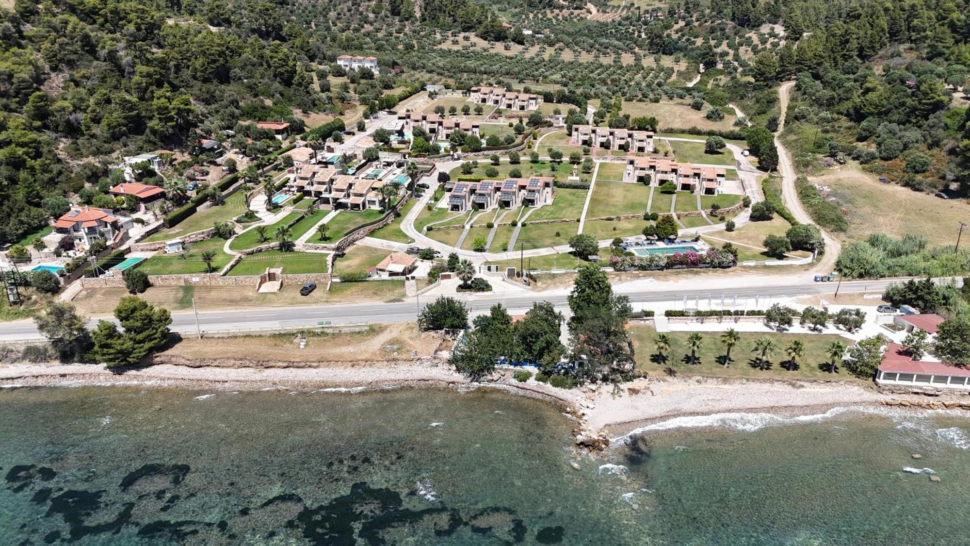 Stigmes Villas & Suites Nea Skioni Bagian luar foto